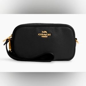 Women’s Coach Wristlet/Clutch Purse Authentic